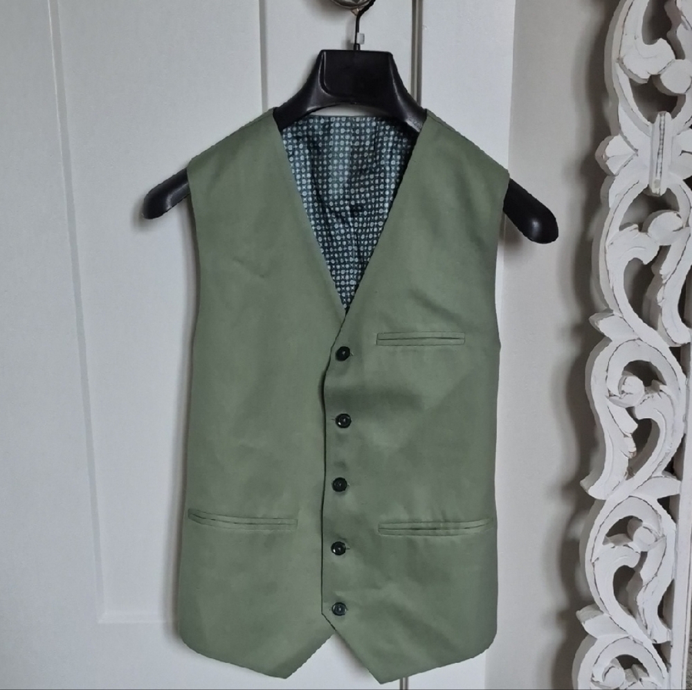 Green Men's Vest